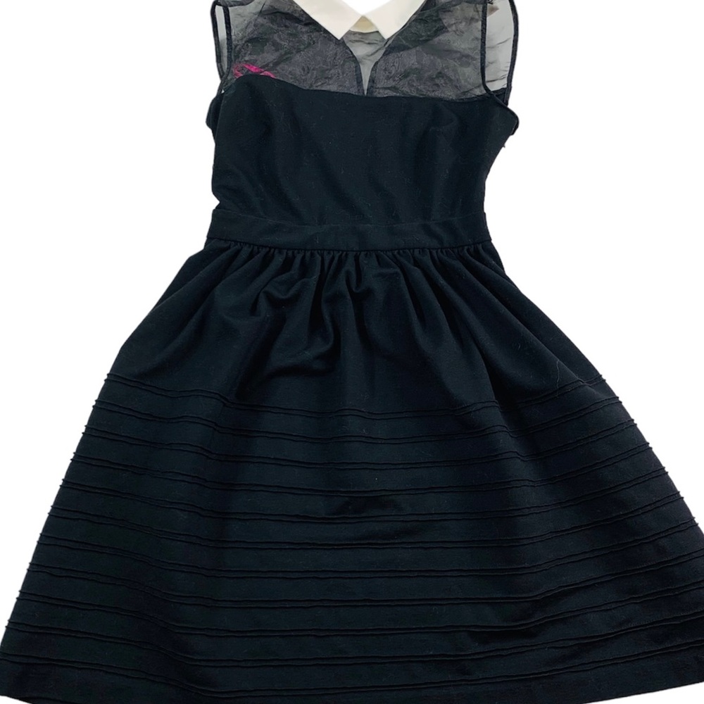 Betsey Johnson 4 Black White Collar Sleeveless Dress